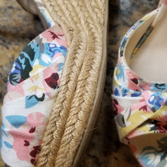NWT FLORAL PLATFORM ESPERDRILLES SIZE 9.5 - Picture 6 of 9